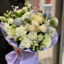 Новогодний букет с белыми розами фото 2